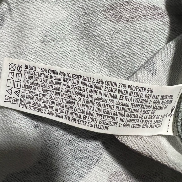 Forever 21 | Cropped Long-Sleeve Tee | Raw Cut | L - Picture 4 of 4